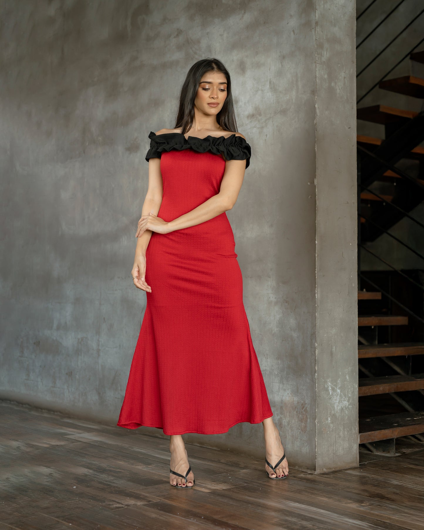 Two-Tone Off-shoulder Detail Dress