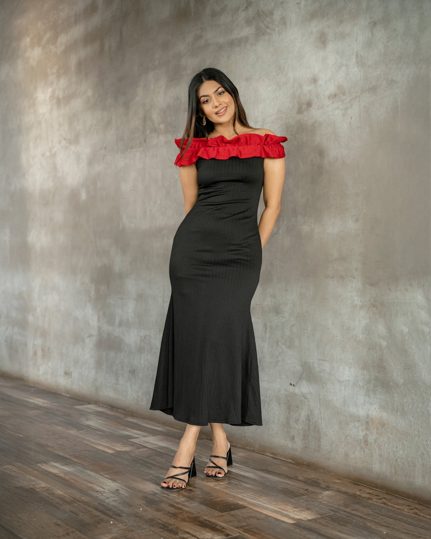 Two-Tone Off-shoulder Detail Dress