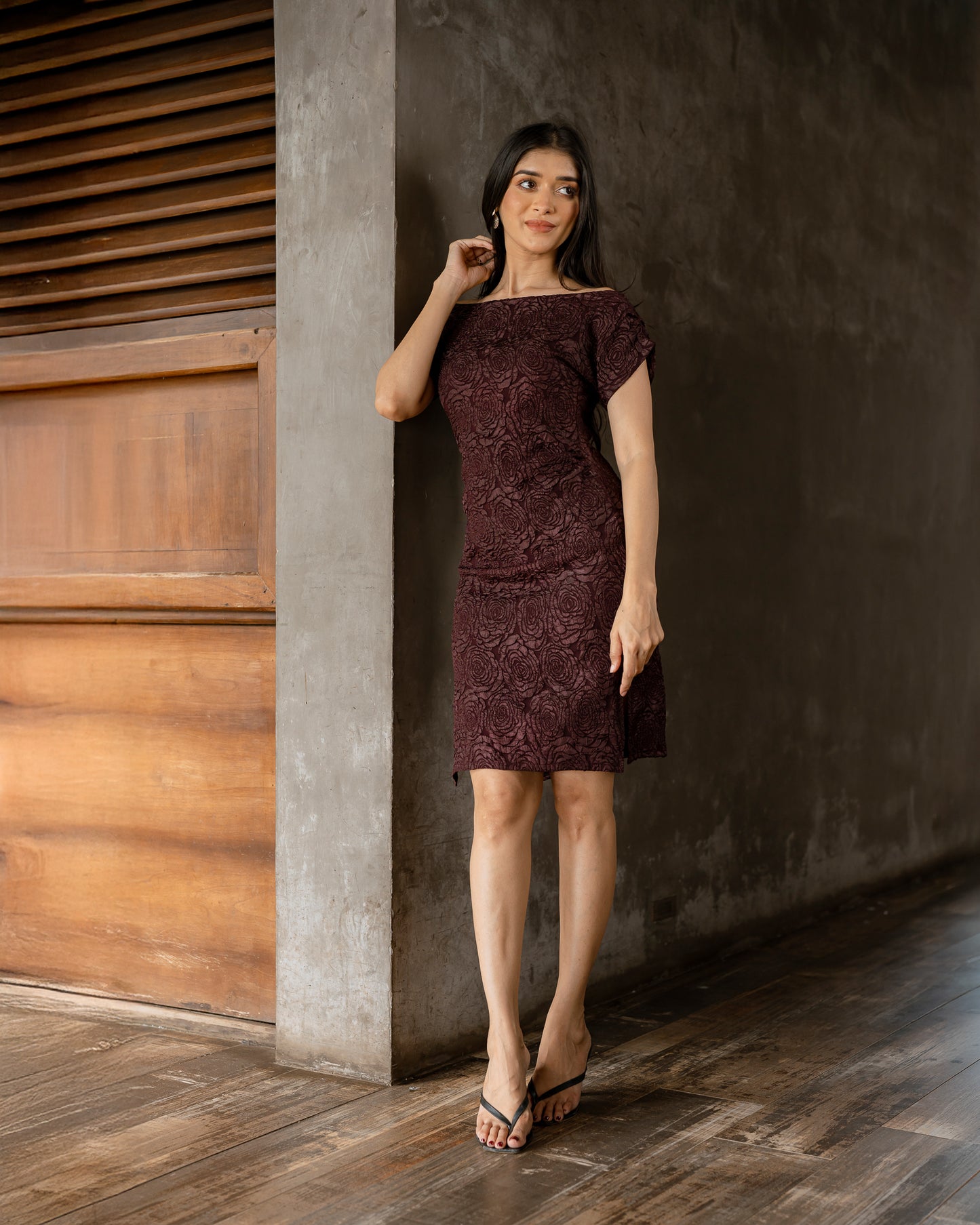 Drop Shoulder Detail Short Dress