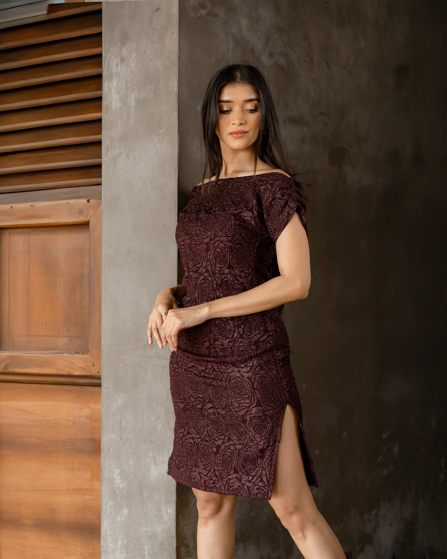 Drop Shoulder Detail Short Dress